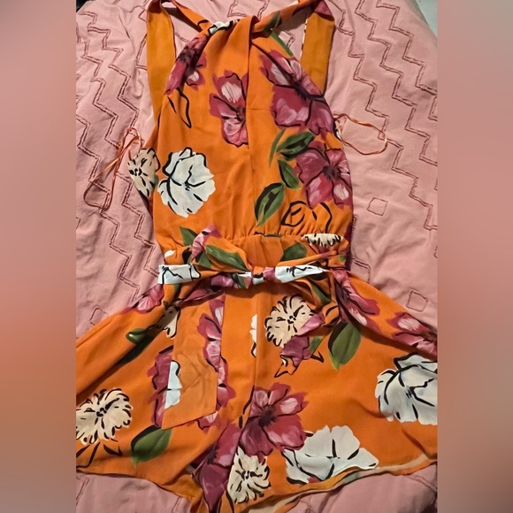 🧡 Brand new flare Romper With Belt ⭐️ - Picture 2 of 5